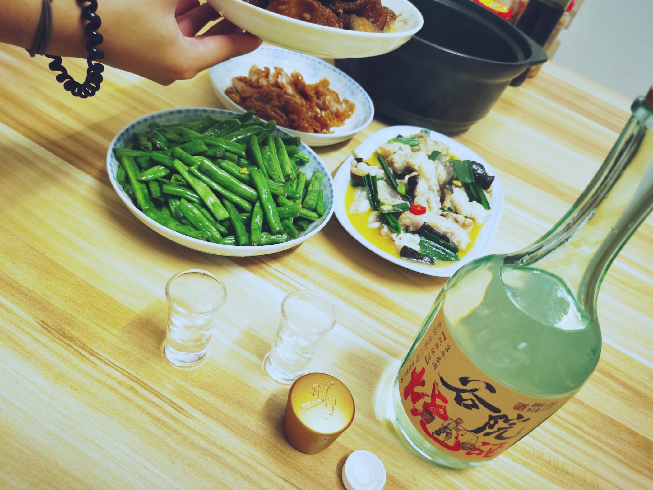 天气寒冷，来杯烧酒，谷小酒谷院烧酒开箱评尝效果如何呢？