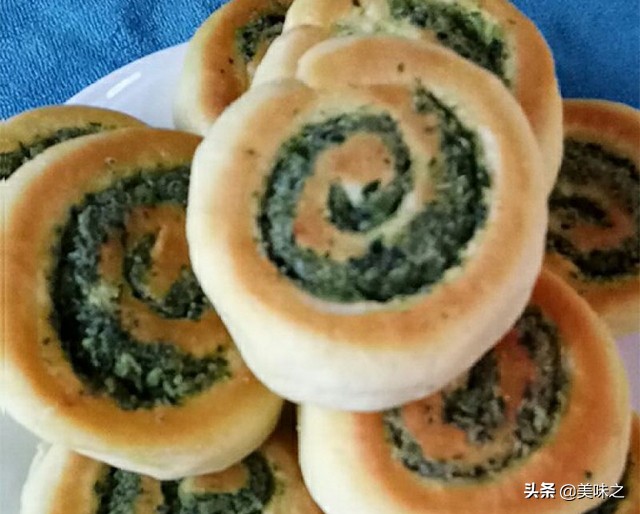 菠菜饼好吃又简单做法（分享15种美味菠菜饼的做法）