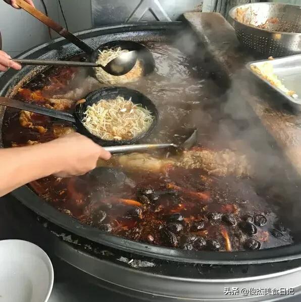 商用牛肉汤配方（大厨分享牛肉汤的配方和制作技巧）