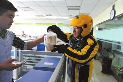 餐饮如何幽默回复差评 餐饮回复差评回复大全