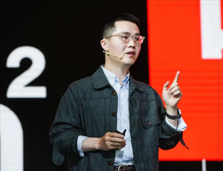 每人800字，为你奉上2021年中经济论坛的嘉宾演讲精华