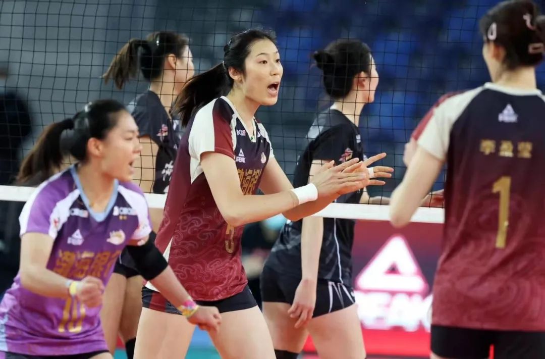 天津女排對江蘇女排決賽直播（天津隊扳回一城，今晚19：25鎖定T5，天津女排與江蘇隊決賽最后一場，不見不散）