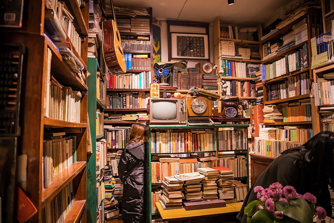 大一新生，每个月给多少生活费合适？1500元够吗？