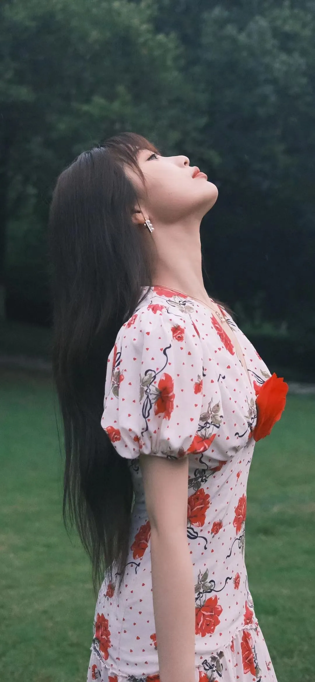虞书欣手机壁纸图片