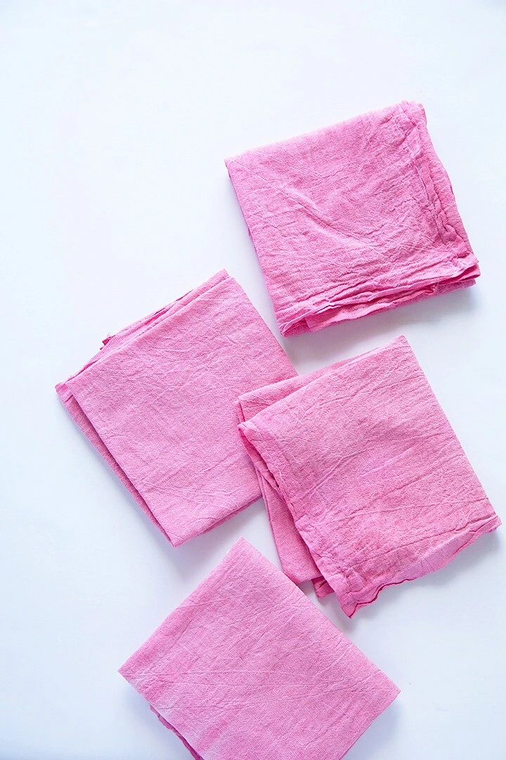 用茶叶既然能把布料染成粉红色？并且只加醋，就能让布料永不褪色