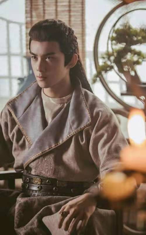 10位新生代“古装男神”：肖战龚俊上榜，谁是你的心头爱？