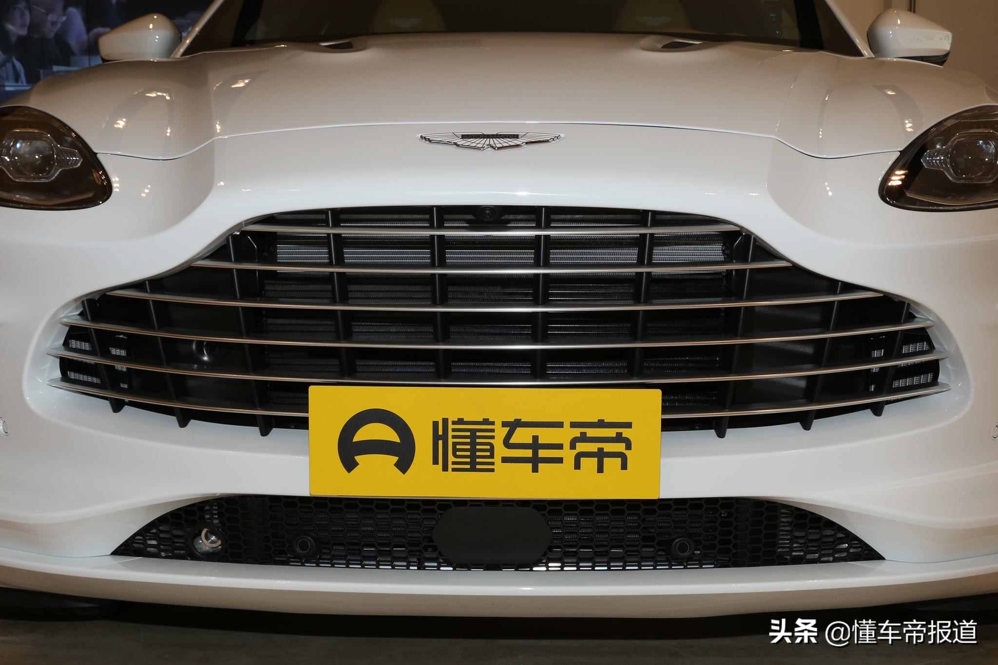 新车｜售212.8万，阿斯顿·马丁SUV推特别版，限500辆