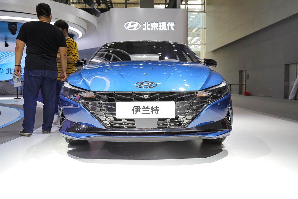 第七代伊兰特来了，1.5L发动机+5.4升油耗，这车适合家用