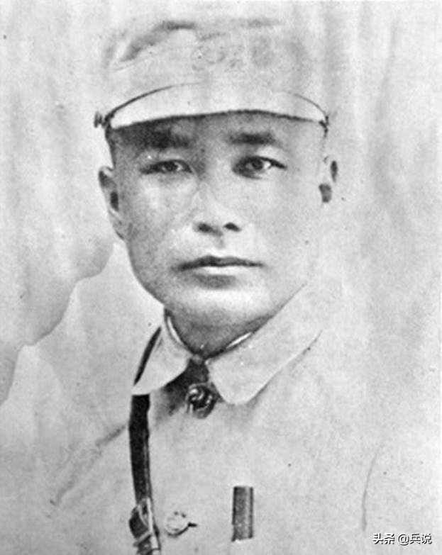 警卫员叛变，对红军师长连开三枪，砍下头颅领赏，解放后被抓捕