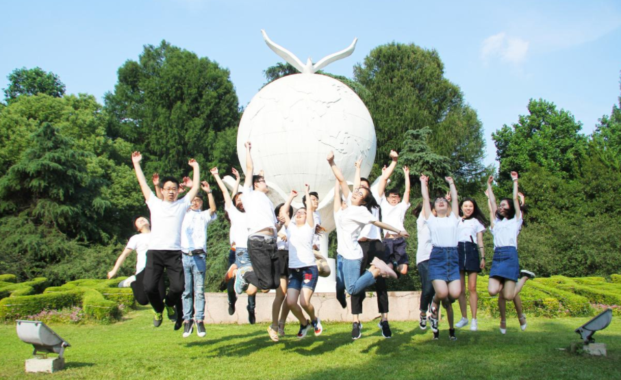 教育部有新规定，大学生们迎来好消息，贫困生上大学更容易了