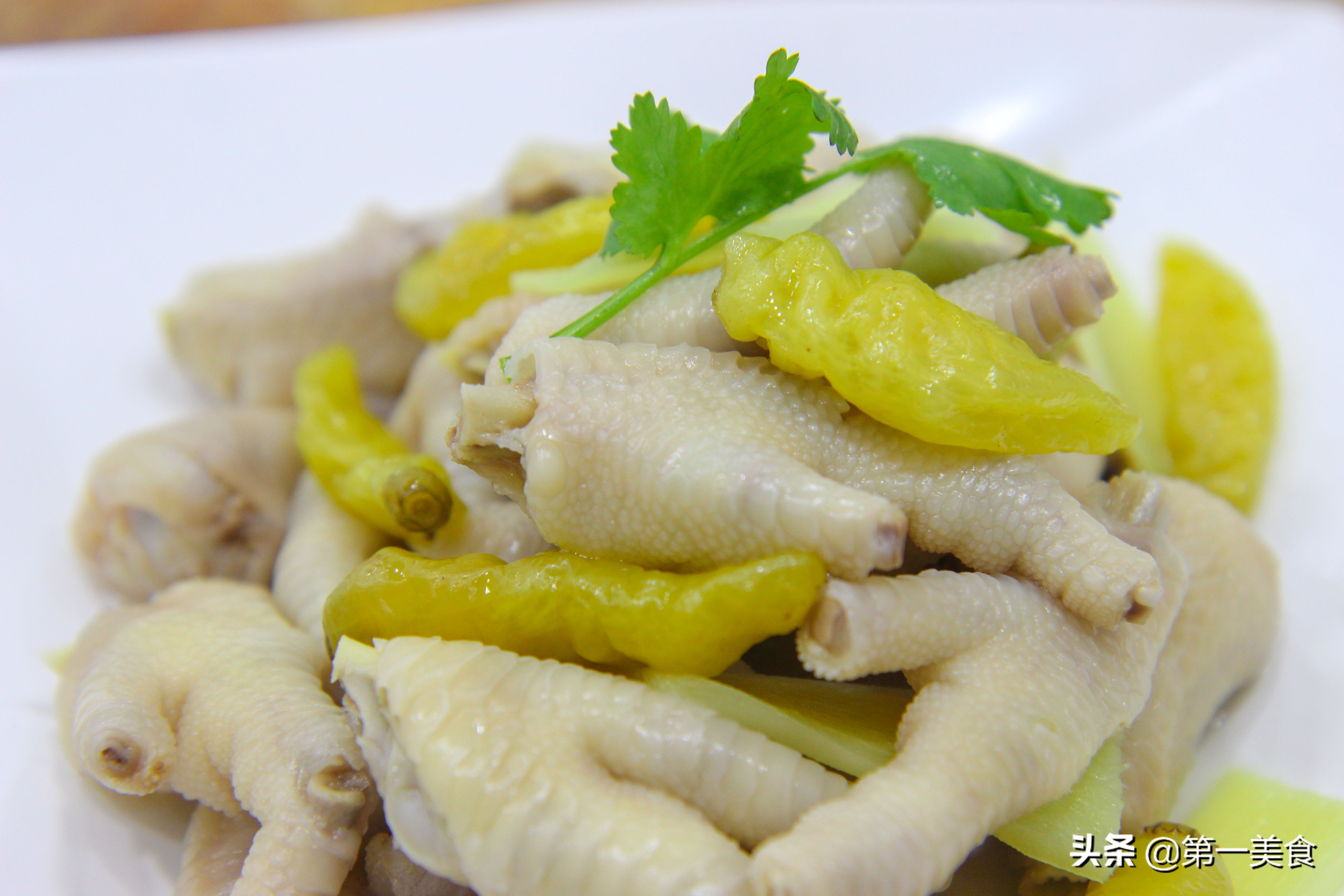 制作泡椒鳳爪,泡椒鳳爪的做法 家常