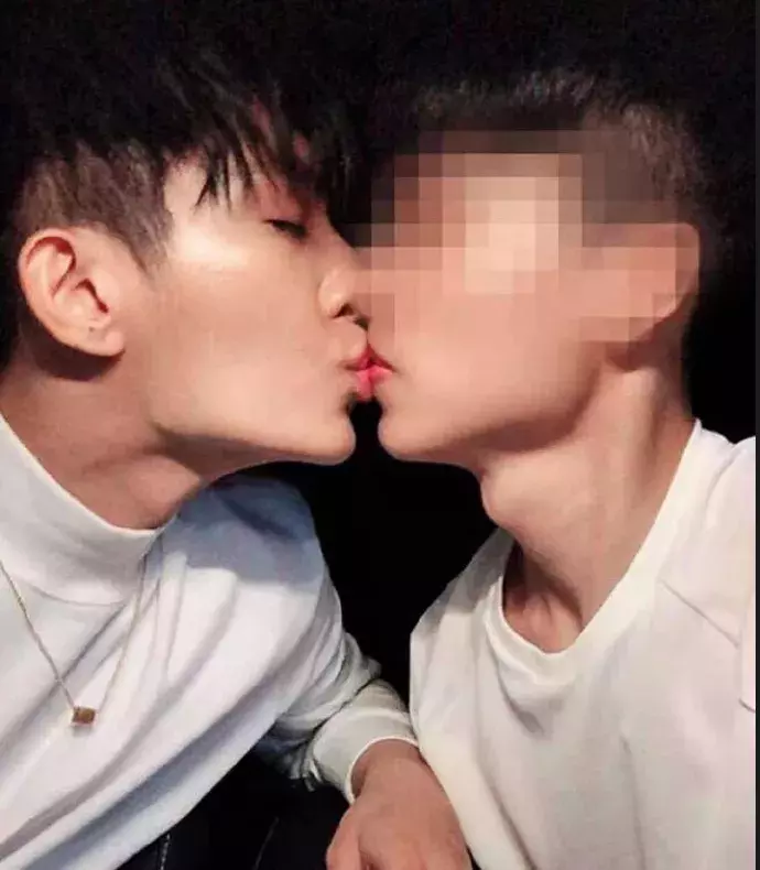 炎亚纶身陷连环劈腿门,更扯出当年与汪东城的不舍情
