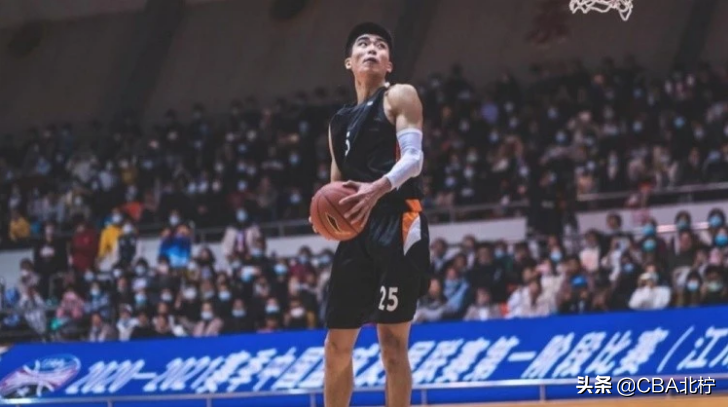 cba刘泽一是哪个大学的(CBA三消息：首钢小将加盟NCAA，刘传兴绝对高点，阿日体院杯再胜)