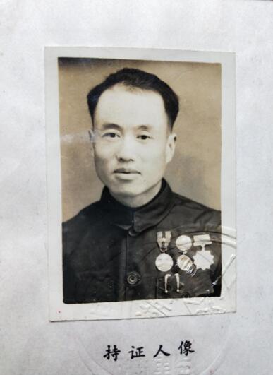 深藏功名的张富清：行军途中听到新中国成立喜讯