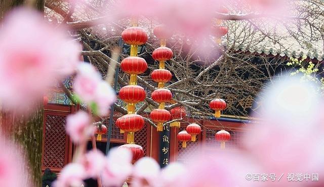 荷尽已无擎雨盖 菊残犹有傲霜枝 小雪节气黄爱古典为你温暖读诗！