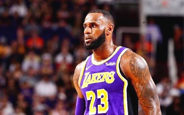 nba为什么32000分(生涯32000分到底有多难？NBA整个历史仅4人做到，詹姆斯快要达成)