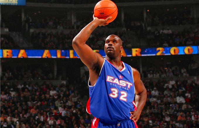 为什么nba罚球没人打板（NBA球员罚球时，第一罚也不用抢篮板，为何还要在两边站球员？）