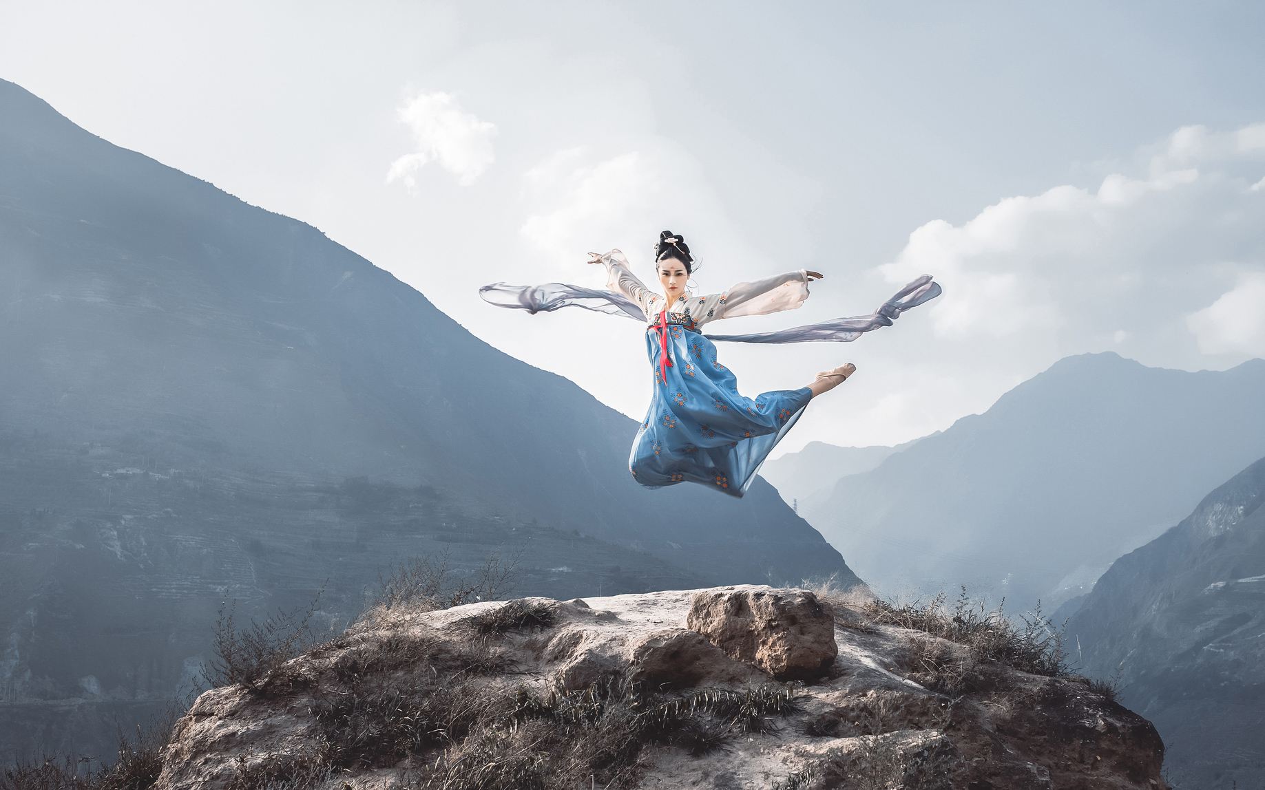 他的剑6半壶纱5为龙4山外小楼夜听雨3一身诗意千寻瀑2桃花诀1一剑天涯