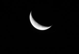 一首诗，写尽七夕之夜的孤独