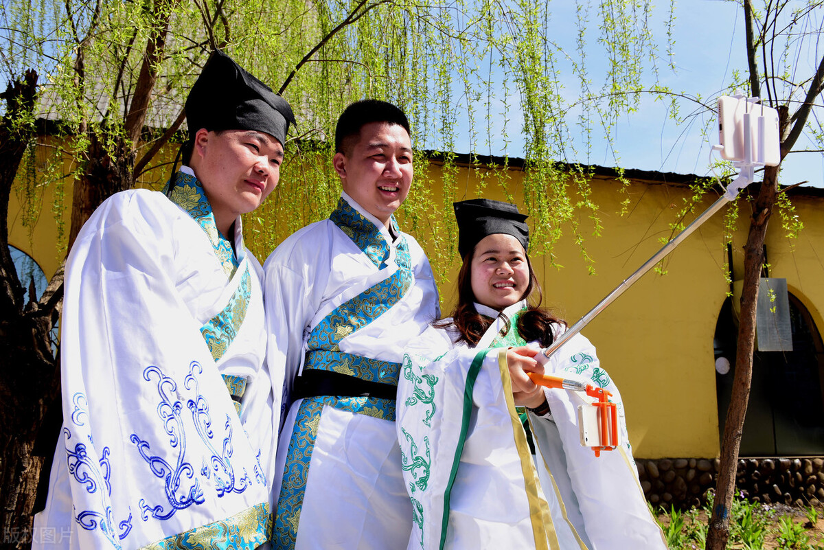 河北科技大学与华中科技大学的实力谁更强一点？