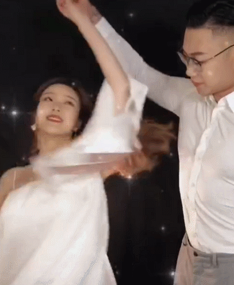 情人节最惨的事：红buff都有人撩，你却没人撩