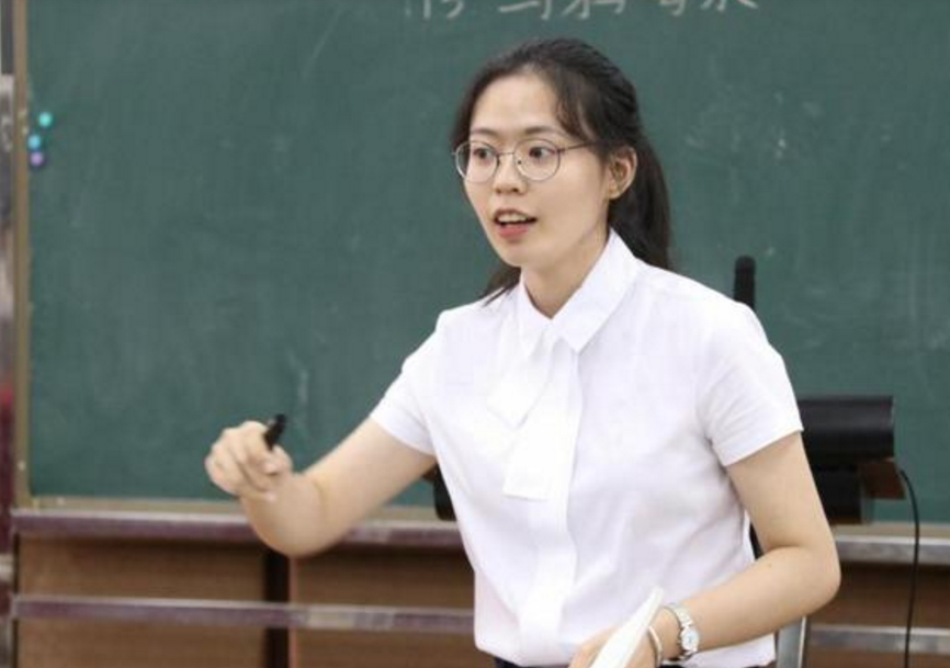 师范已经不“吃香”了？中小学教师超编，仅这3门学科求贤如渴