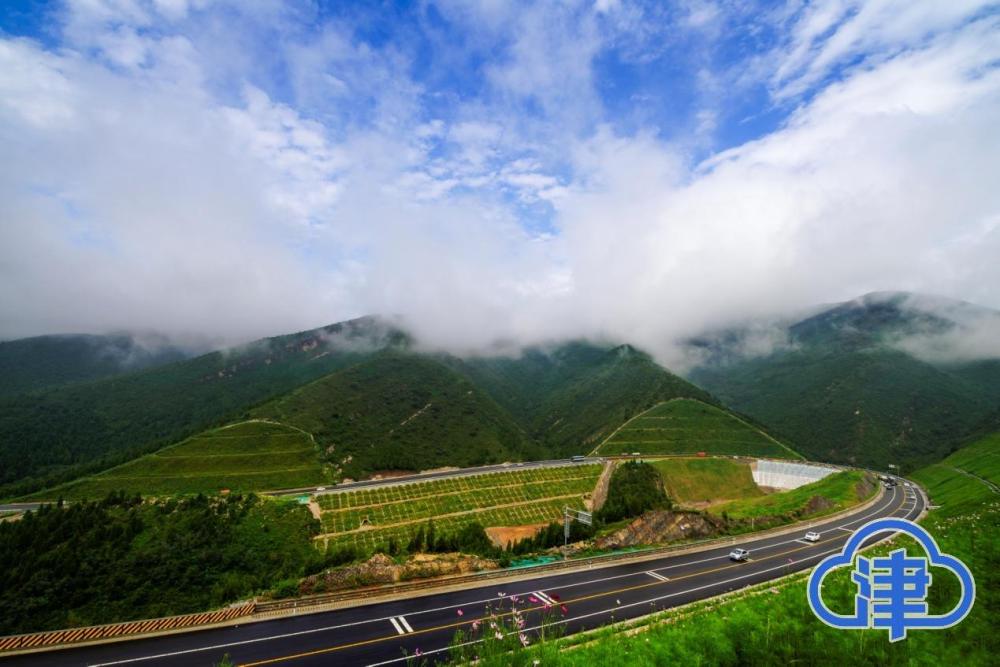 「沿着高速看中国」串联秀美山景的蓟州区最美“天路”