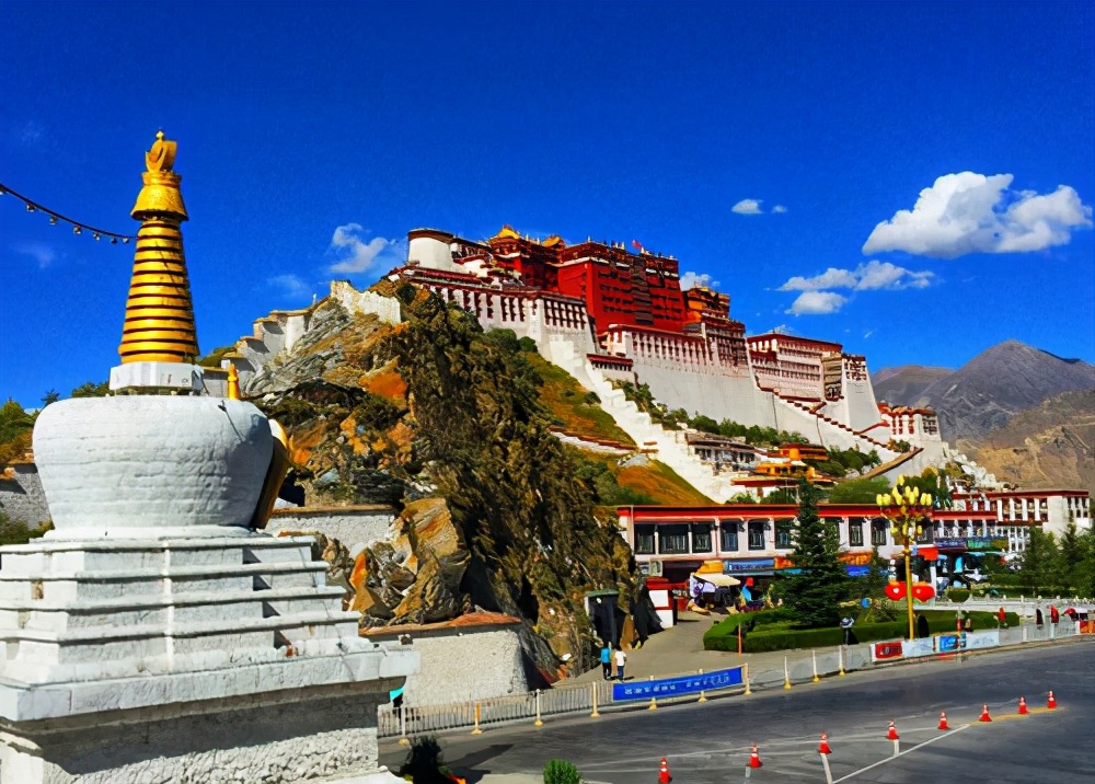 世界上一半的黄金都在布达拉宫?建造这座宫殿,花费了32吨黄金
