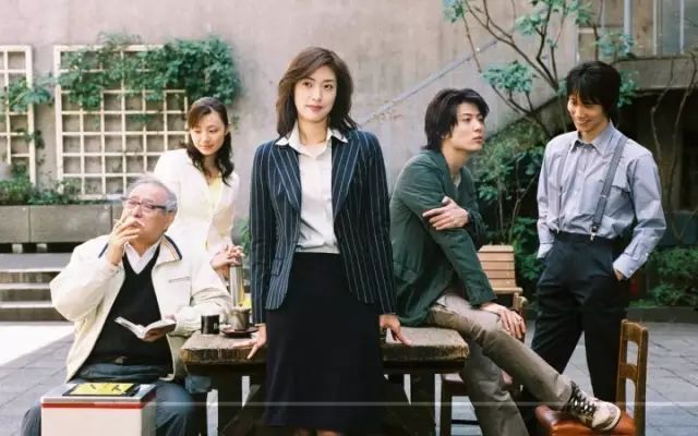 宝冢歌剧团的传奇男役，又A又飒，被称为日本女性独身最后的堡垒