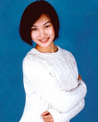 身高174李梓萌才是央视内部评出的第一美女，坚守岗位19年仍单身