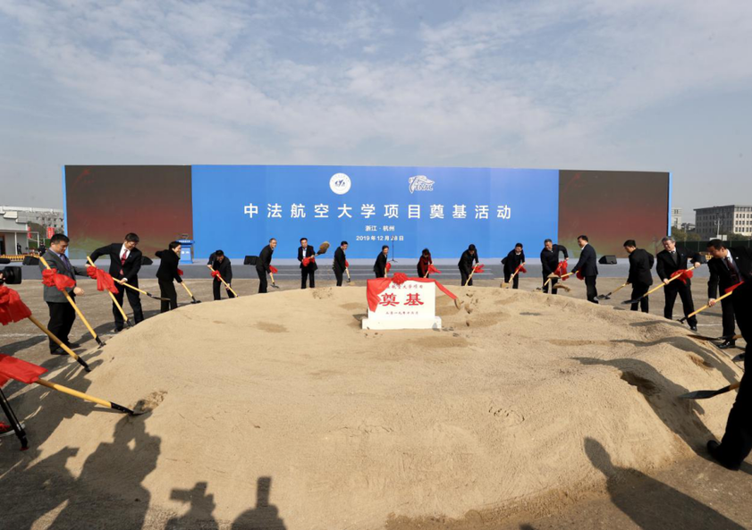 深圳的大学接连刷屏，五大亮点描绘美好图景，青杭两城可仿效