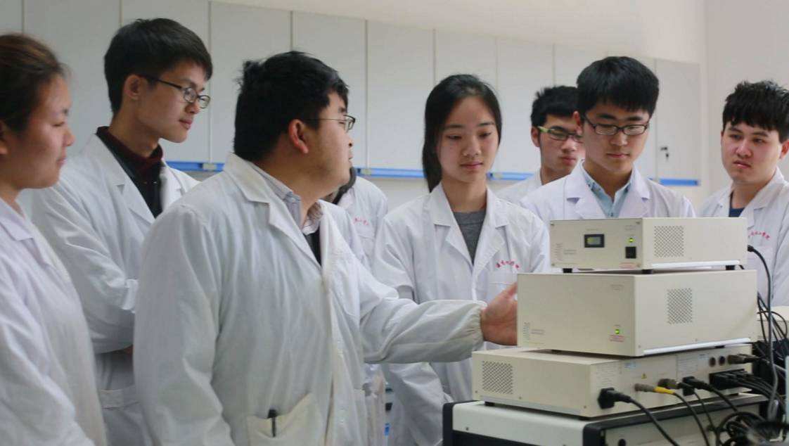 大学4大“热门”专业出炉，3个都是理科专业，你选对了吗？