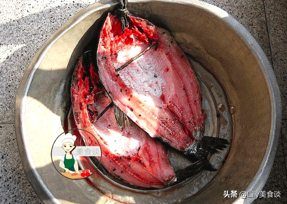 冬天腌鱼时，直接抹盐就错了，多做一步，鱼肉鲜香紧实，还没腥味