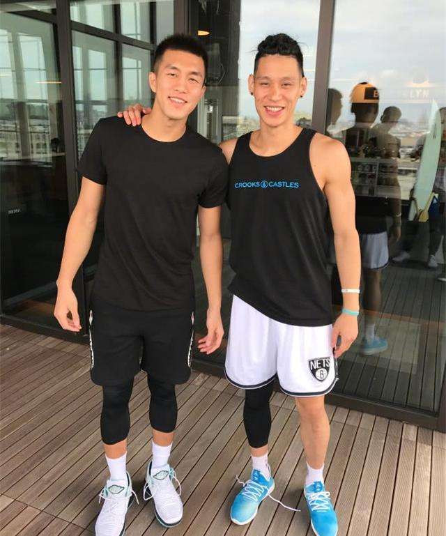 为什么nba球员肌肉不一样（没有对比就没有差距！中国球员和NBA球员站一起时，肌肉差太多了）