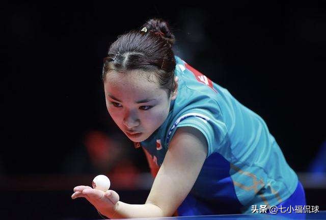乒乓球的正反胶是什么意思（伊藤的正反反生胶打法对于业余选手来说是一种福利，学会定涨球）