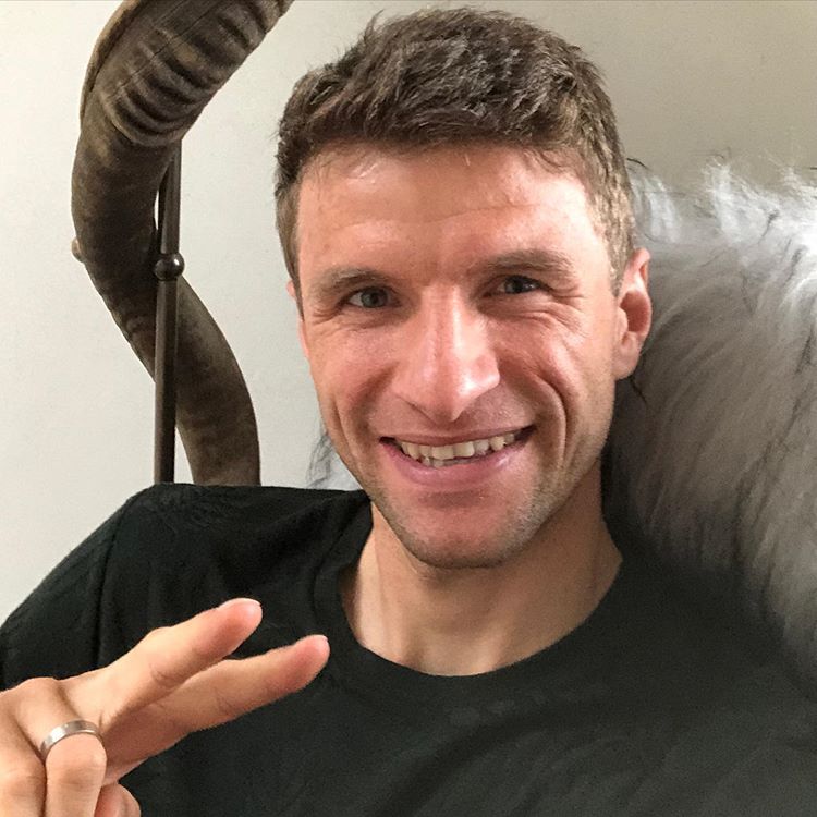 拜仁为什么是其（拜仁为何提前续约穆勒？助攻狂人，跑位大师，留下他南大王绝不亏）