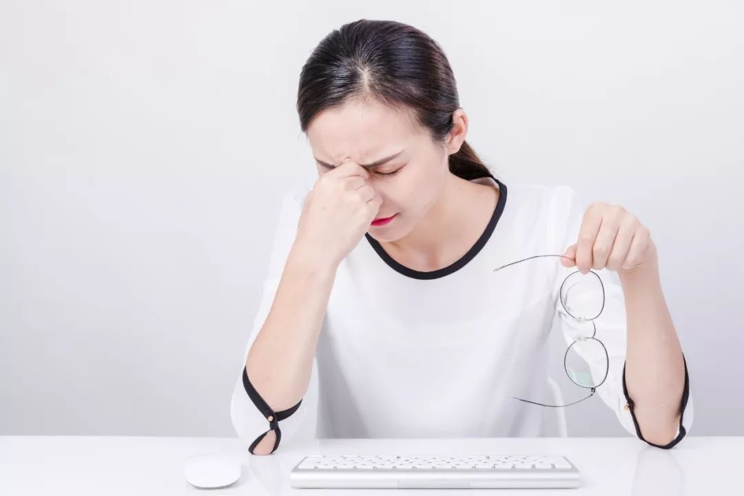 女性临近绝经，身体也会发出信号，要多注意这4个变化