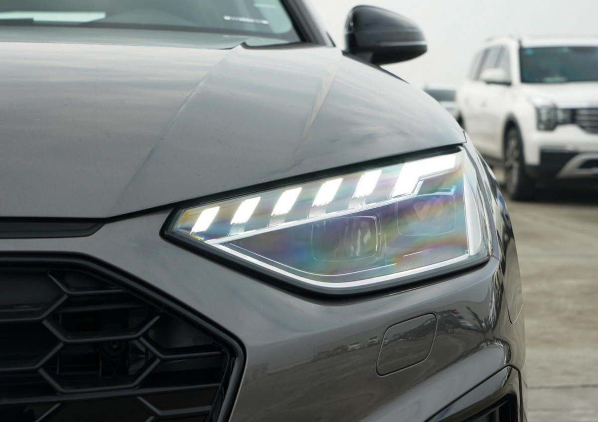 奥迪亮出底牌，2.0T爆发252马力，5门5座旅行车，纯进口仅43.38万