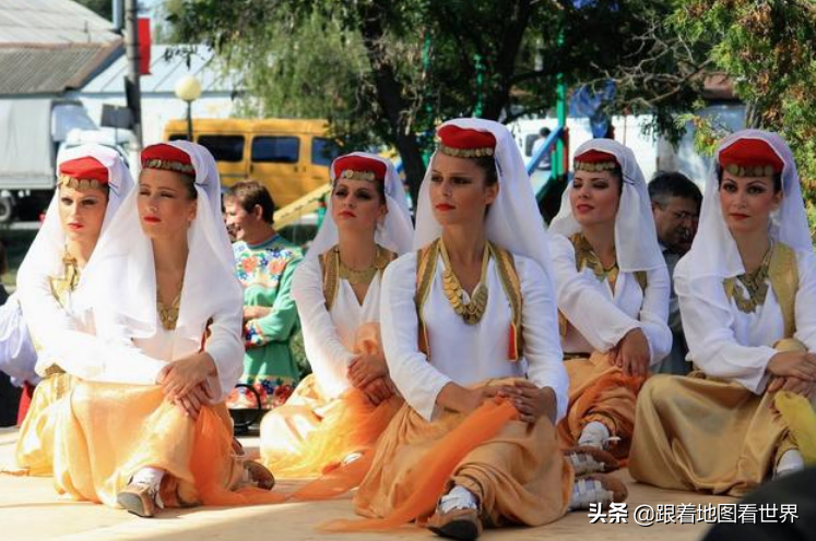 塞尔维亚位于地图的哪个位置（科索沃：塞尔维亚的自治省，为什么一直闹独立？）