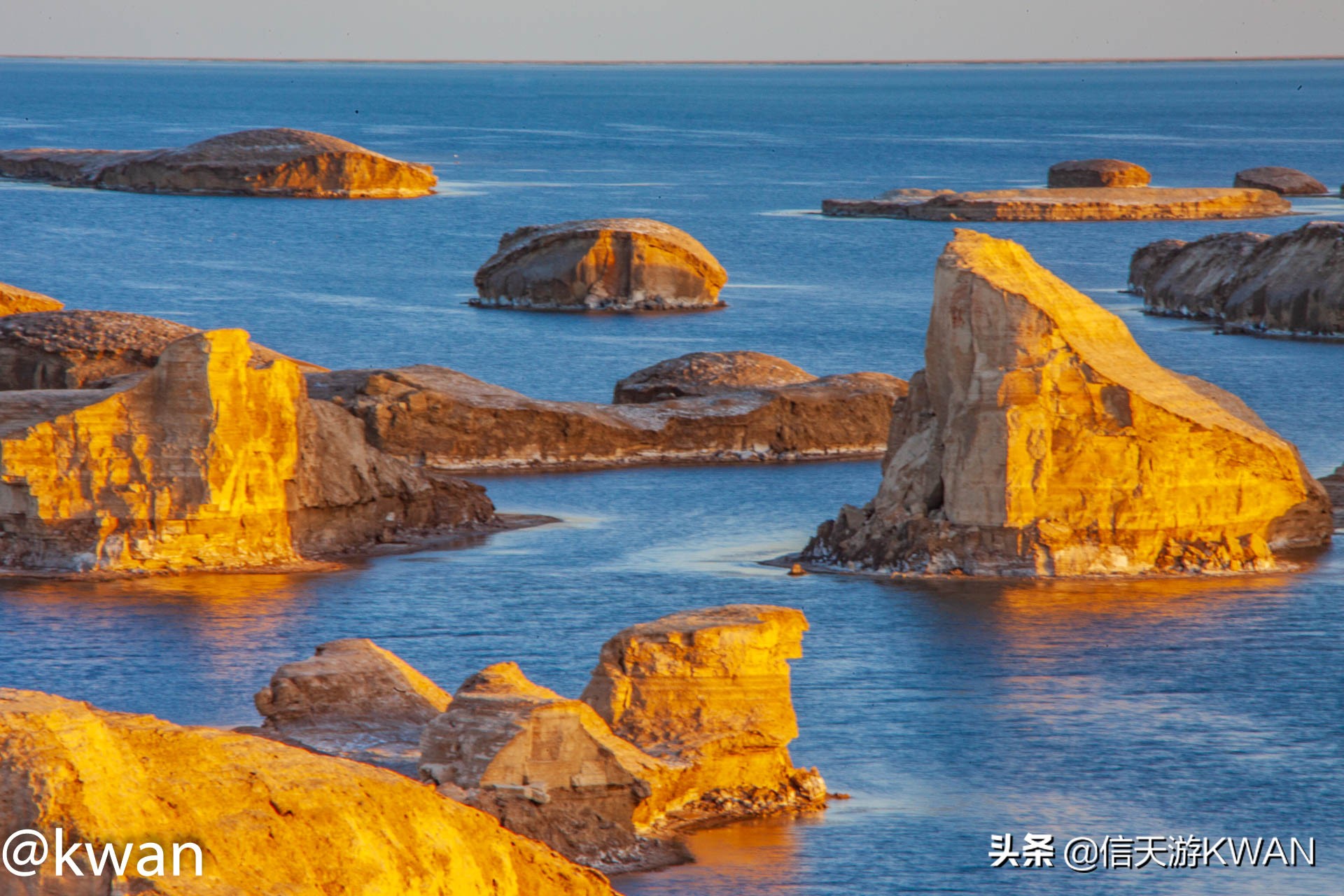 自驾西北大环线，穿过阿尔金山和罗布泊无人区，离开新疆进入青海