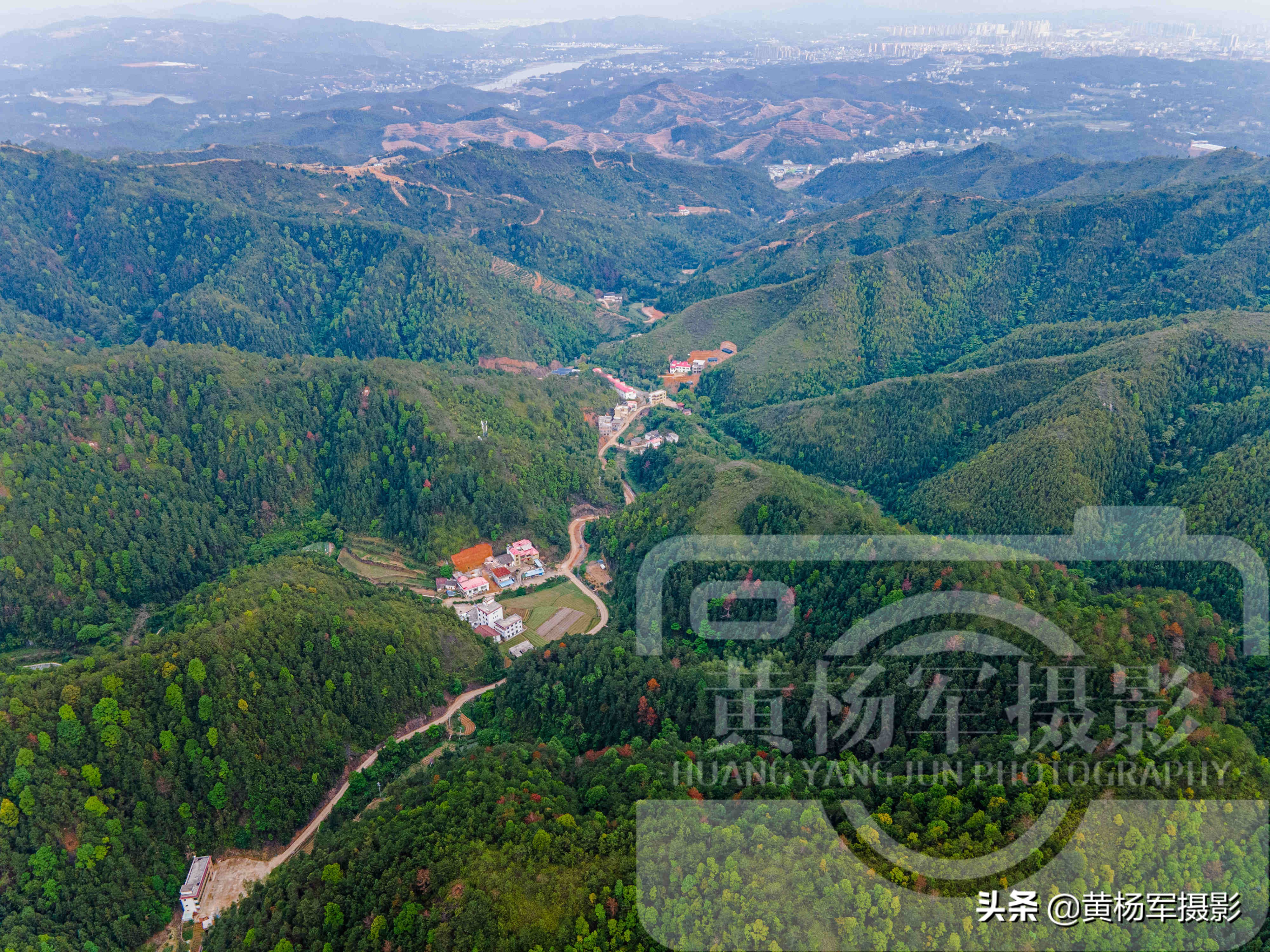 于都室内负氧离子还原液大概价格(江西南部一大山负氧离子极高，如一只舞动的金凤凰，景象赣州罕见)