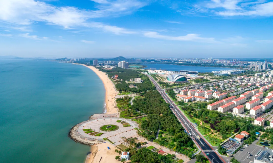 来荣成读大学：在蓝天碧海间绽放最美青春