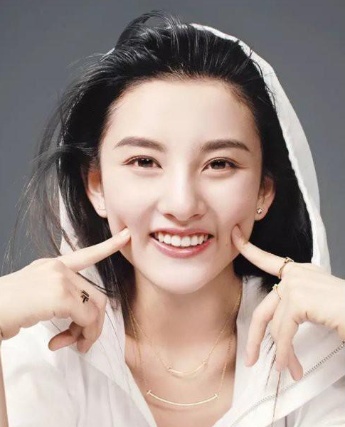 Tiffany T系列微笑项链上线寺库，演绎梦幻经典