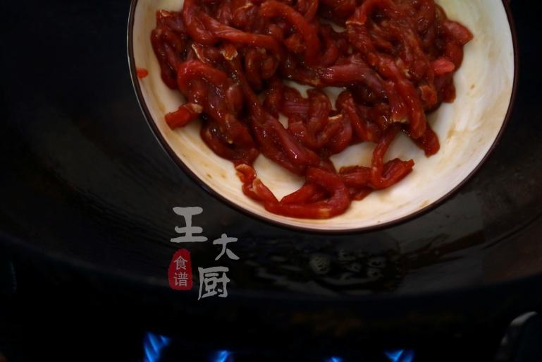 香菜炒牛肉的做法（手把手教会你做香味四溢的香菜牛肉）