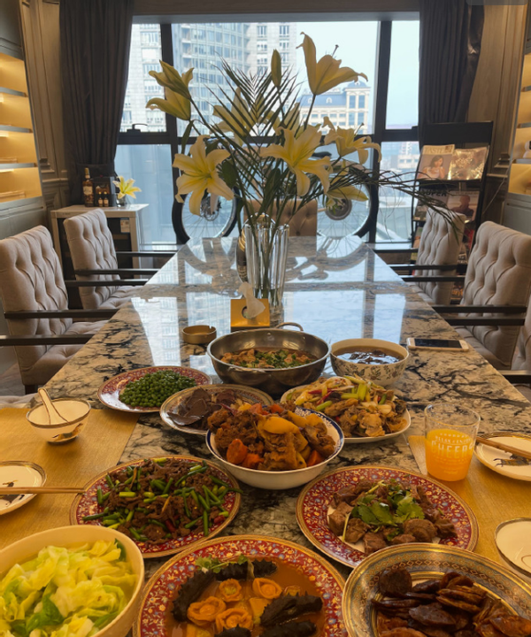 红得快，沉得也快，这8位“风光不再”的明星，如今有人露了原形