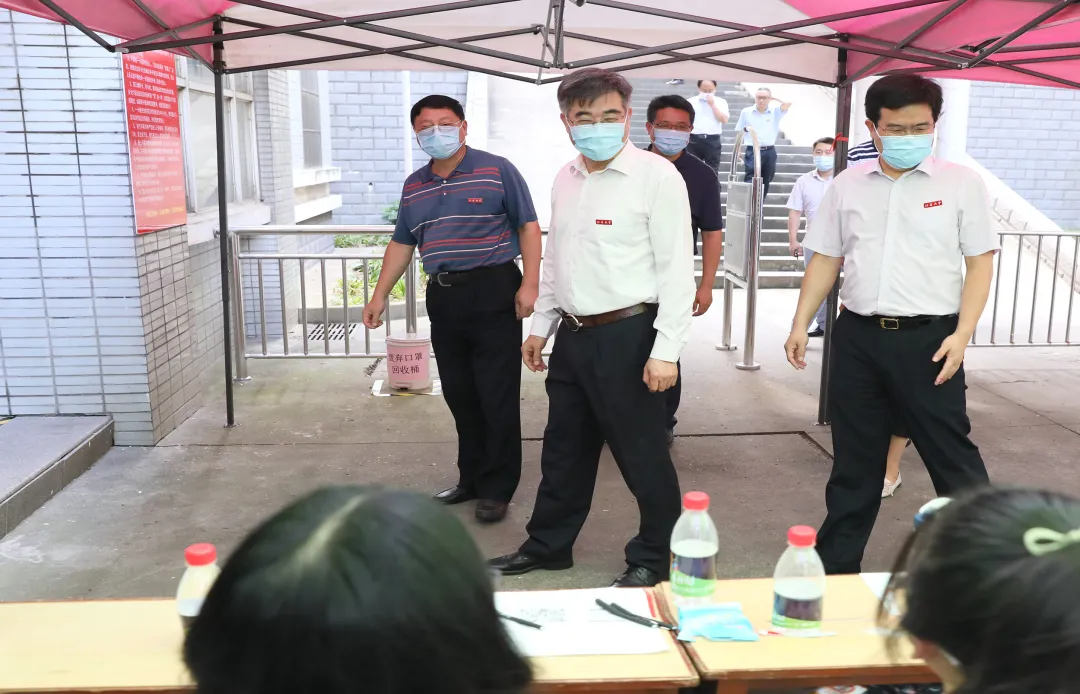 萌新你好 | 终于等到你！2020江苏大学新生报到现场直击