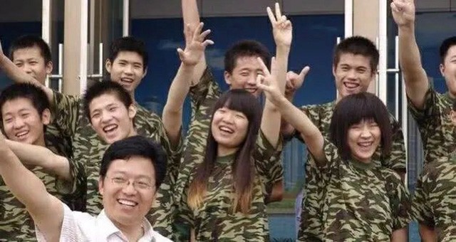 杨永信的“网戒”内幕：自我标榜清苦义行，4年入账8100万