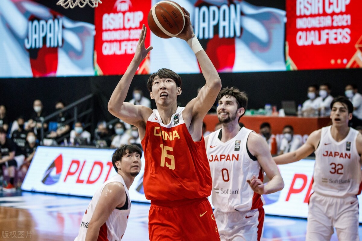 中国男篮90-84日本，球迷揪出场上最大水货，差点毁掉球队的胜利