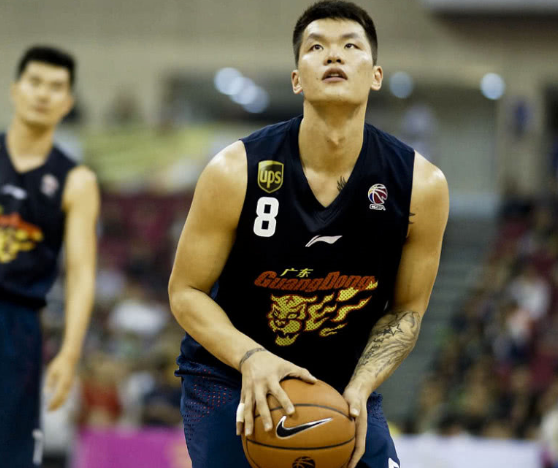 为什么贺天举不能上nba名人堂（前国手说他力压朱芳雨，早前就有过相似言论，在我看来没机会）