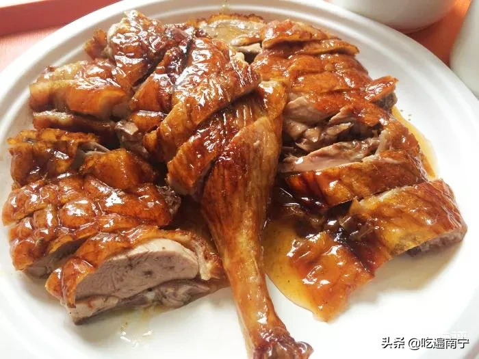 南宁这6家排断腿的烧卤店，去晚就连烧鸭腿都没